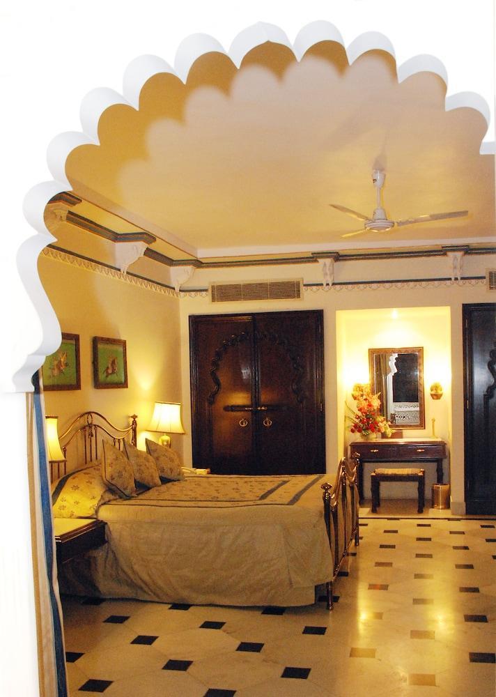 Shiv Niwas Palace By Hrh Group Of Hotels Udaipur Extérieur photo