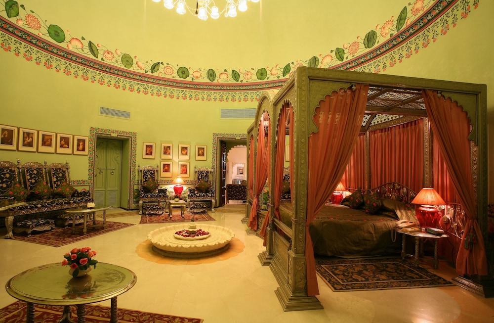 Shiv Niwas Palace By Hrh Group Of Hotels Udaipur Extérieur photo