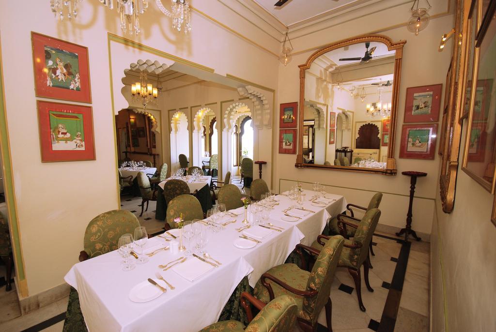 Shiv Niwas Palace By Hrh Group Of Hotels Udaipur Extérieur photo