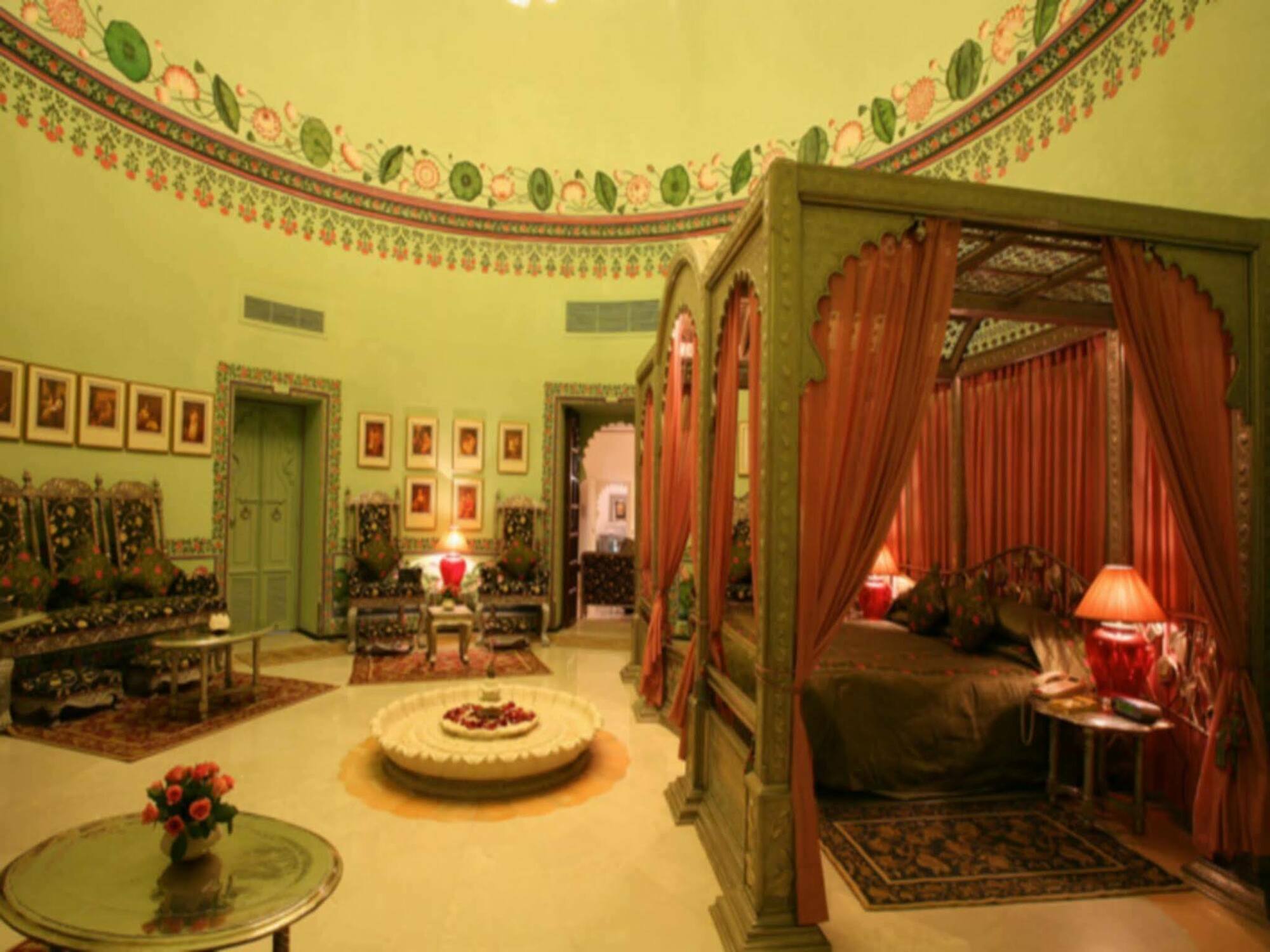 Shiv Niwas Palace By Hrh Group Of Hotels Udaipur Chambre photo